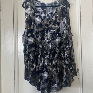 Pennington’s 4X tank top